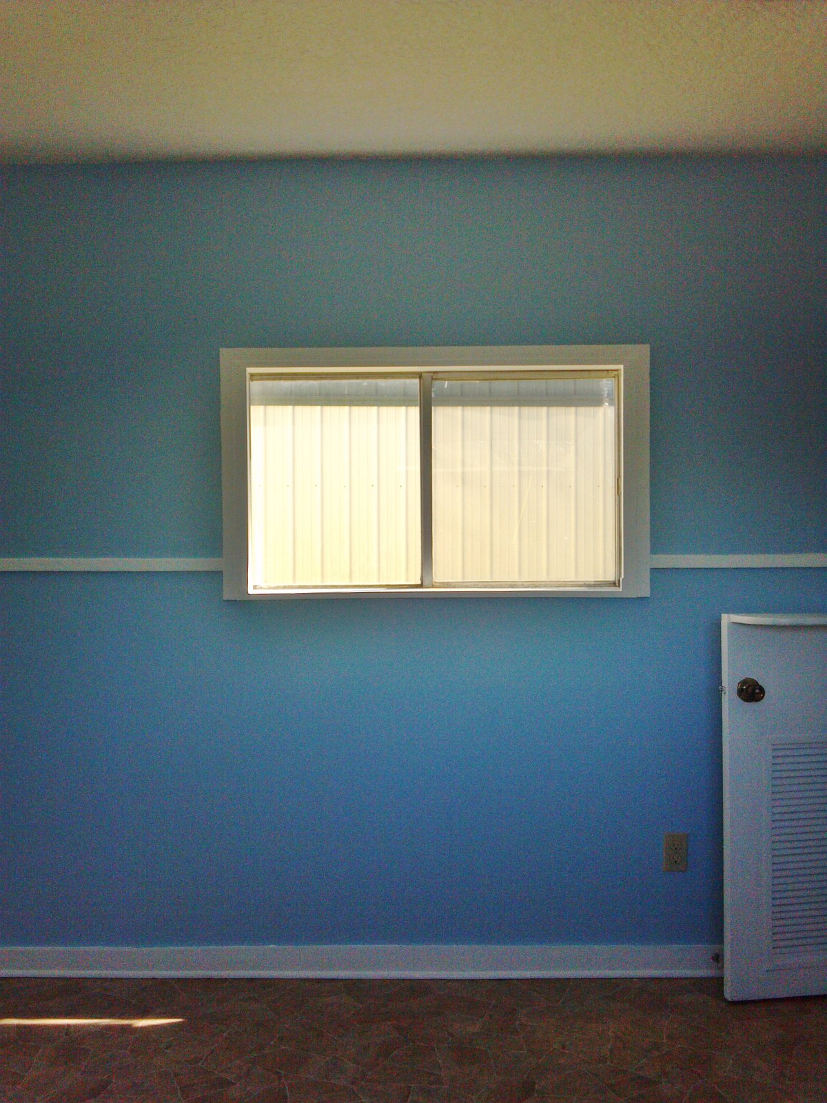 Westside Jacksonville church finished drywall and paint detail